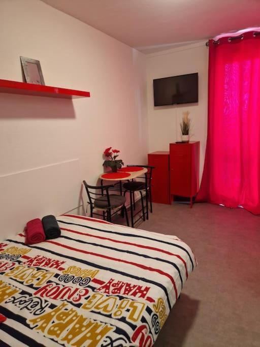 Tassigny 2 Apartment Chalon-sur-Saone Luaran gambar